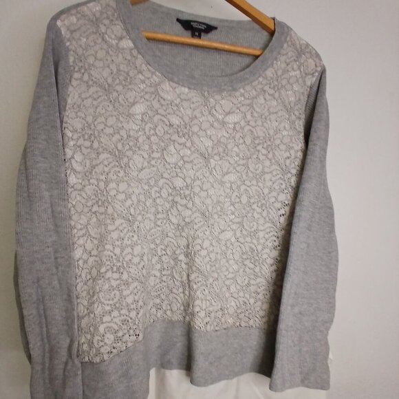 Simply Vera Vera Wang Sweaters - UEC Simply Vera Vera Wang Gray Floral Hi-Low Hem Pullover Sweater Women's Size1X